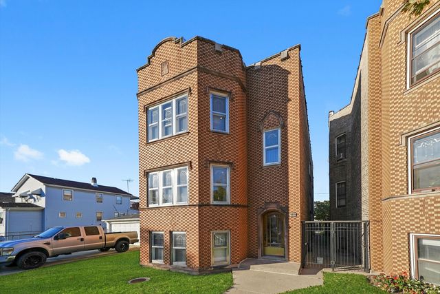 4928 W Altgeld Street, Chicago, IL 60639