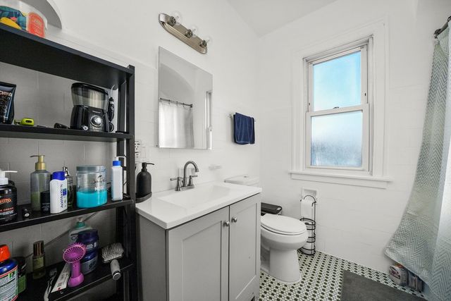 4928 W Altgeld Street, Chicago, IL 60639