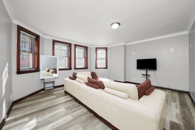 4928 W Altgeld Street, Chicago, IL 60639