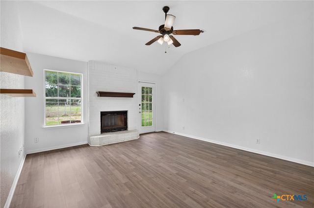303 Rodeo Circle, Copperas Cove, TX 76522