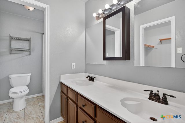 303 Rodeo Circle, Copperas Cove, TX 76522