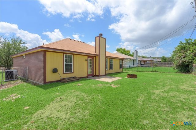 303 Rodeo Circle, Copperas Cove, TX 76522
