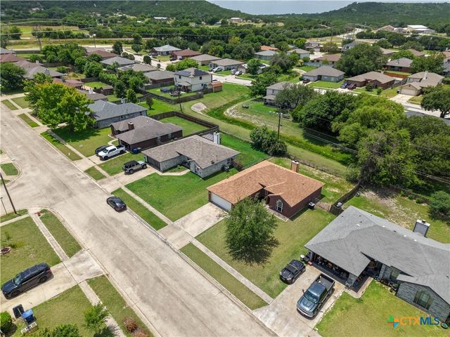 303 Rodeo Circle, Copperas Cove, TX 76522