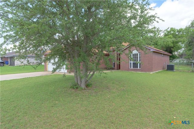 303 Rodeo Circle, Copperas Cove, TX 76522