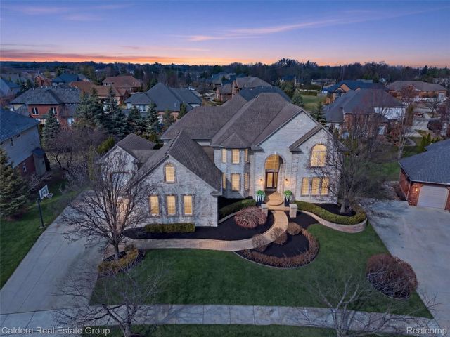 7219 Vista Drive, Shelby Charter Township, MI 48316