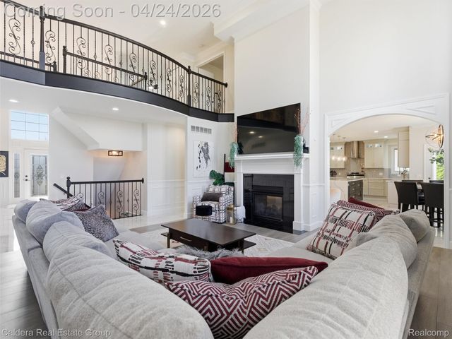 7219 Vista Drive, Shelby Charter Township, MI 48316