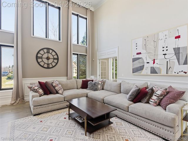 7219 Vista Drive, Shelby Charter Township, MI 48316