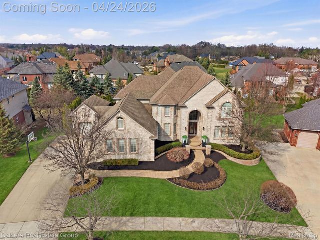 7219 Vista Drive, Shelby Charter Township, MI 48316