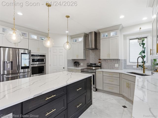 7219 Vista Drive, Shelby Charter Township, MI 48316