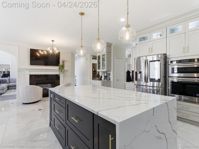 7219 Vista Drive, Shelby Charter Township, MI 48316