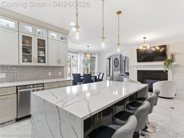 7219 Vista Drive, Shelby Charter Township, MI 48316
