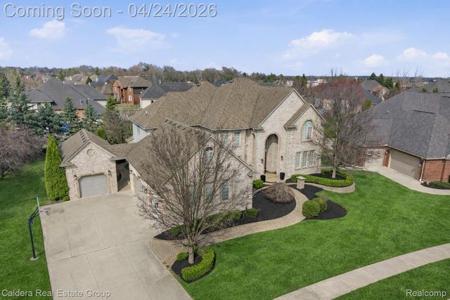 7219 Vista Drive, Shelby Charter Township, MI 48316