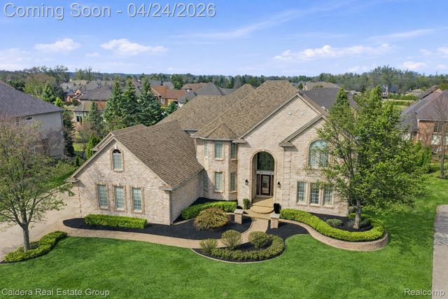 7219 Vista Drive, Shelby Charter Township, MI 48316