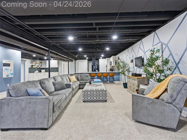 7219 Vista Drive, Shelby Charter Township, MI 48316