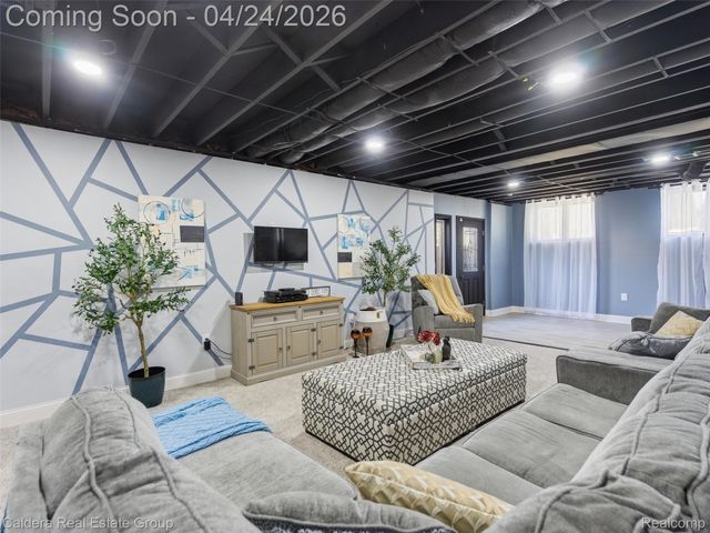7219 Vista Drive, Shelby Charter Township, MI 48316