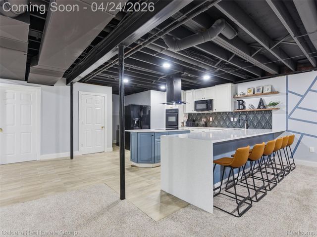 7219 Vista Drive, Shelby Charter Township, MI 48316