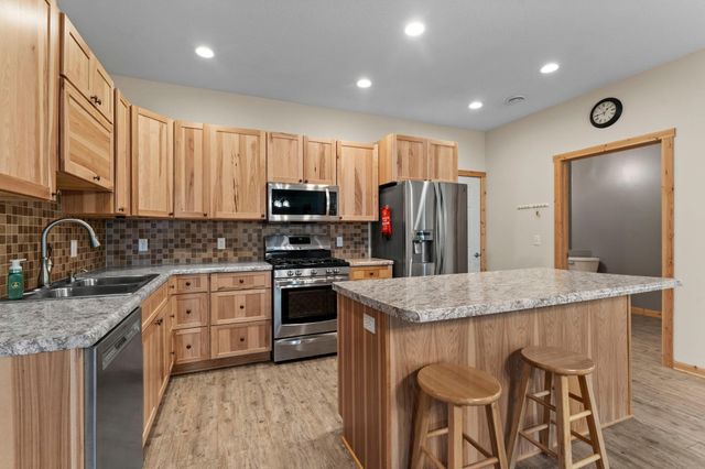 11330 Lakeview Heights Road, Pine City, MN 55063