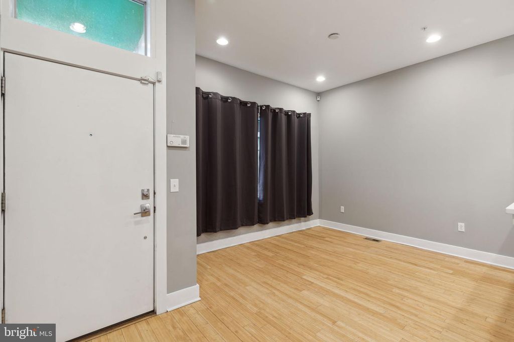 1130 N FRONT ST #A24, PHILADELPHIA, PA 19121 — photo 5