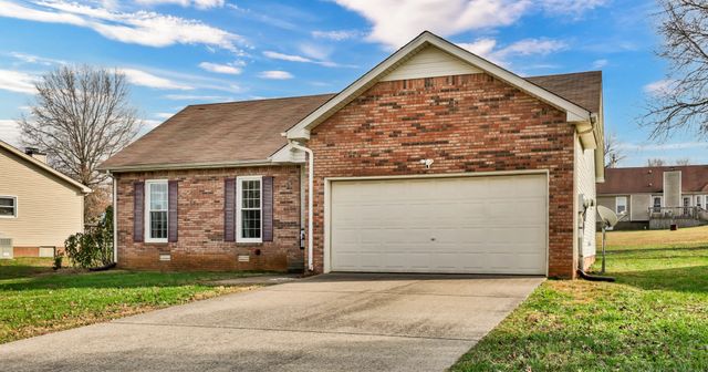 1760 Butternut Dr, Clarksville, TN 37042