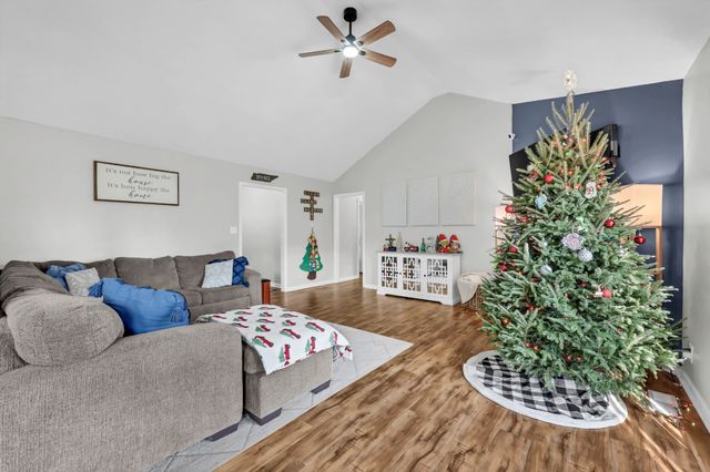 1760 Butternut Dr, Clarksville, TN 37042