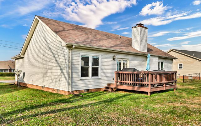 1760 Butternut Dr, Clarksville, TN 37042