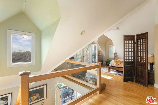 2536 Beverley Avenue, Santa Monica, CA 90405