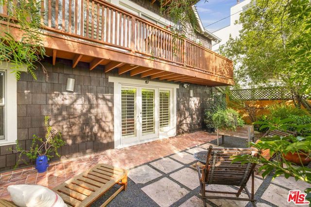 2536 Beverley Avenue, Santa Monica, CA 90405