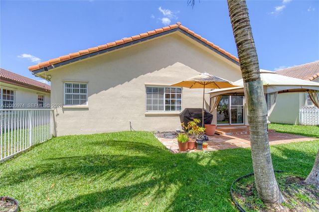 17676 SW 6th Ct, Pembroke Pines, FL 33029