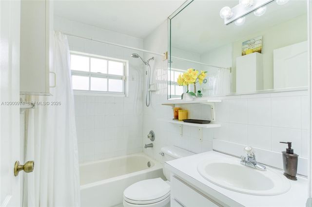 17676 SW 6th Ct, Pembroke Pines, FL 33029