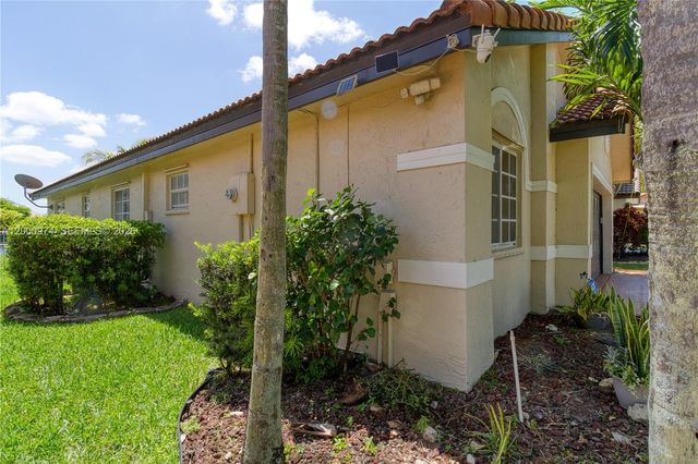 17676 SW 6th Ct, Pembroke Pines, FL 33029