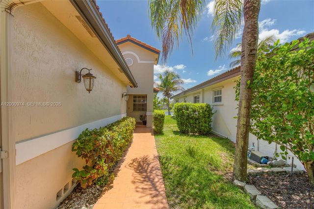 17676 SW 6th Ct, Pembroke Pines, FL 33029