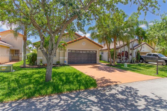 17676 SW 6th Ct, Pembroke Pines, FL 33029