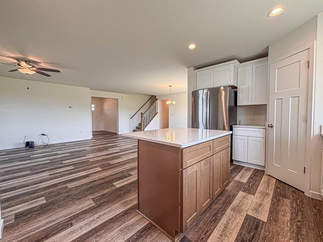 W194N15744 East Gate COURT, Jackson, WI 53037