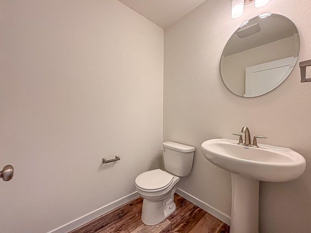 W194N15744 East Gate COURT, Jackson, WI 53037