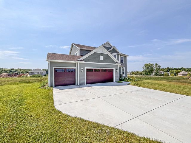 W194N15744 East Gate COURT, Jackson, WI 53037