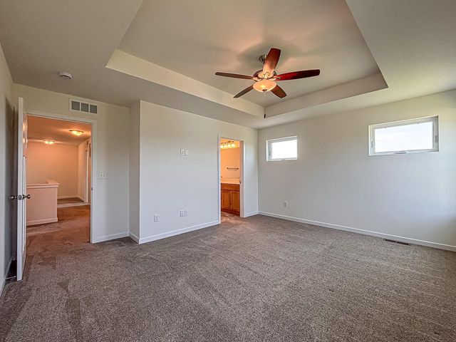 W194N15744 East Gate COURT, Jackson, WI 53037