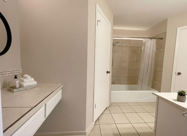 1922 Havenhouse, Spring, TX 77386