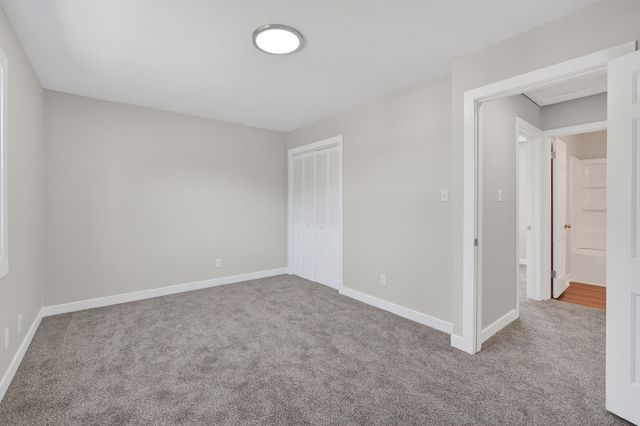 5621 SE 8th Street, Des Moines, IA 50315