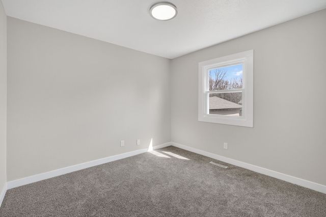 5621 SE 8th Street, Des Moines, IA 50315