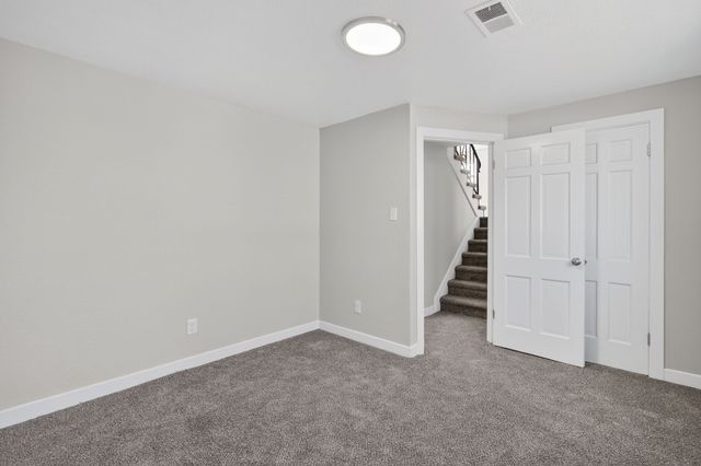 5621 SE 8th Street, Des Moines, IA 50315