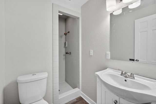 5621 SE 8th Street, Des Moines, IA 50315