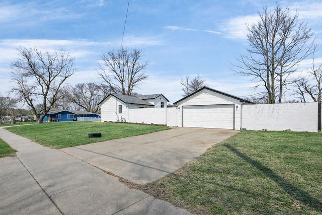 5621 SE 8th Street, Des Moines, IA 50315