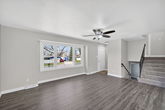 5621 SE 8th Street, Des Moines, IA 50315