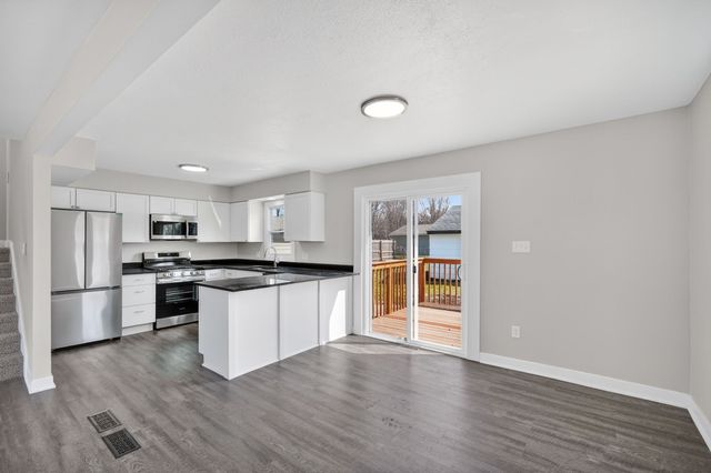 5621 SE 8th Street, Des Moines, IA 50315