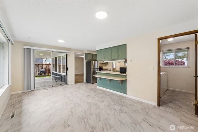 6202 84th Street SW, Lakewood, WA 98499