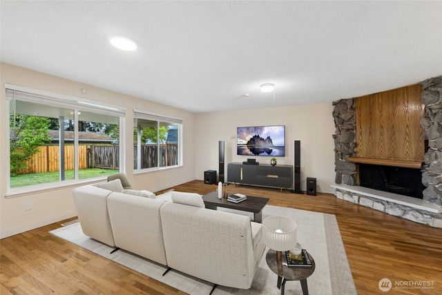 6202 84th Street SW, Lakewood, WA 98499