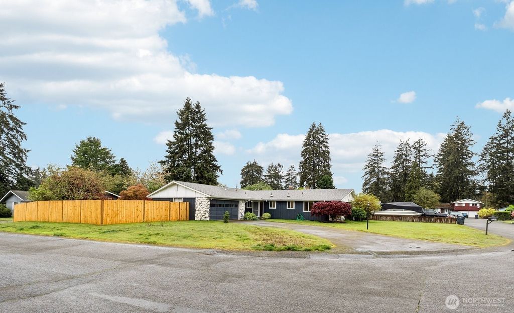 6202 84th Street SW, Lakewood, WA 98499