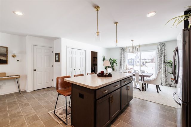 16 Parkglen Drive, Henrietta, NY 14467