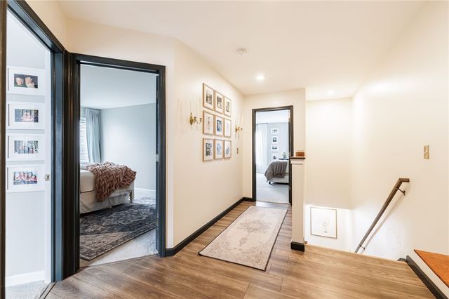 16 Parkglen Drive, Henrietta, NY 14467