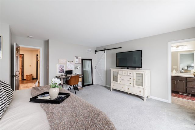 16 Parkglen Drive, Henrietta, NY 14467